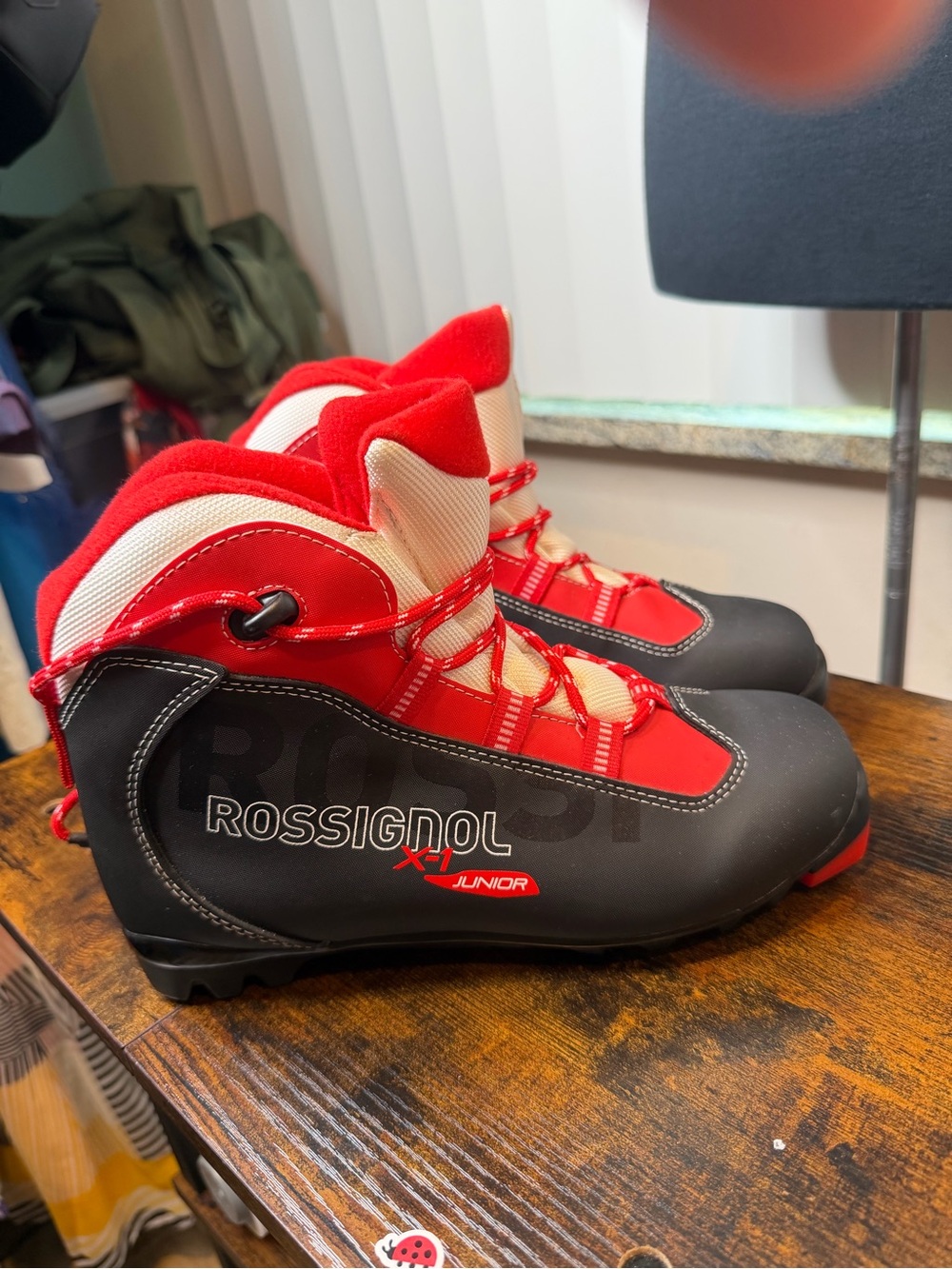Rossignol X1 Jr Cross Country Ski Boots red black Size 40/ US Men 7.5 Women 8.5